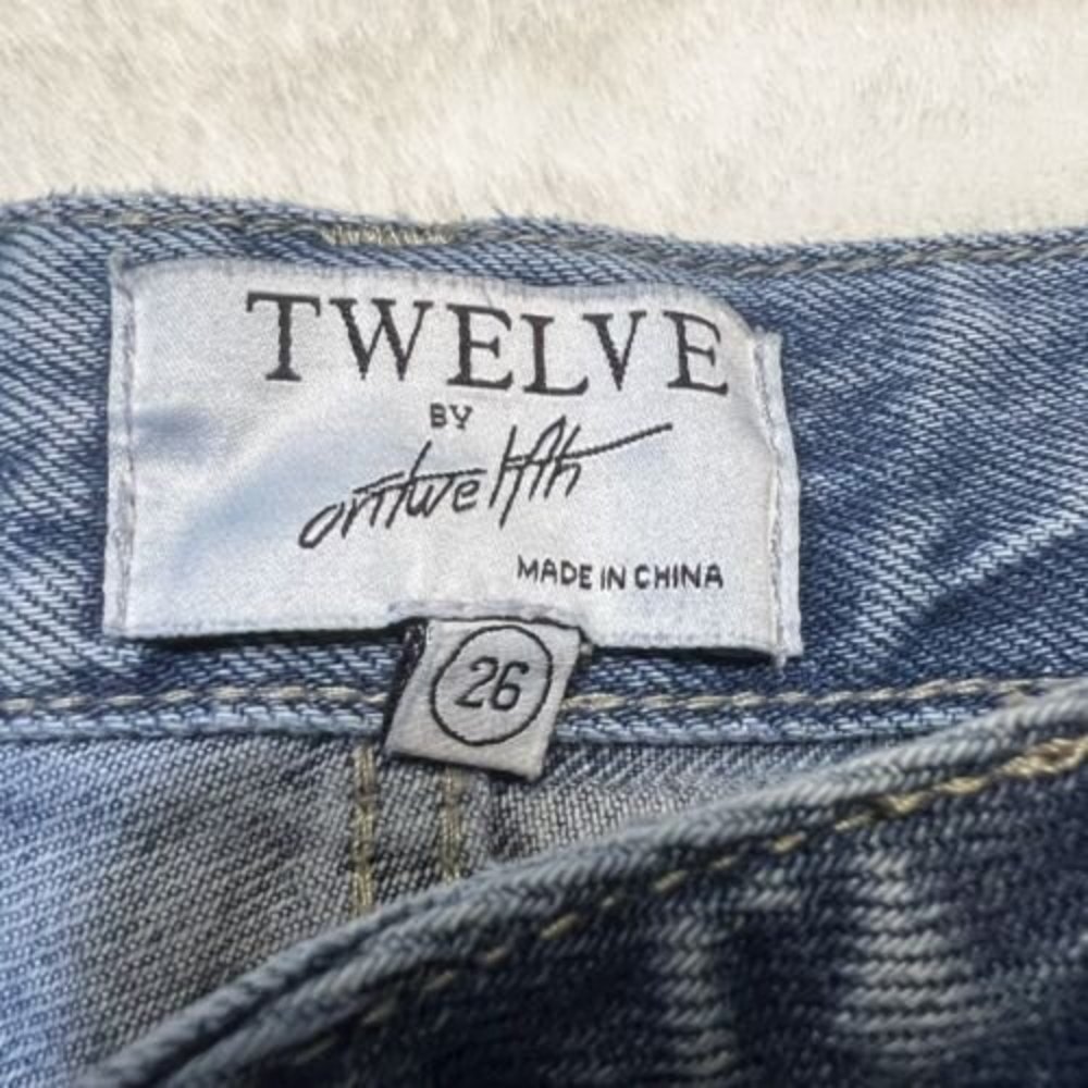 Twelve by Ontwelfth High Rise Boyfriend Jeans Distressed Straight Leg - Picture 5 of 10